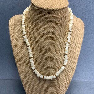 Beachy Puka Shell Necklace 18 In White Gold Translucent Spacer Beads Retro Glam